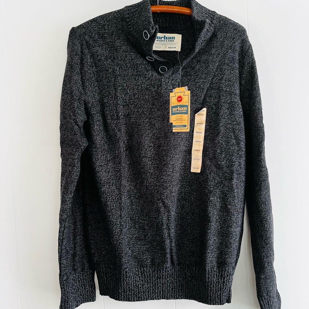 NWT Men’s Charcoal grey pullover sweater from Urban Pipeline